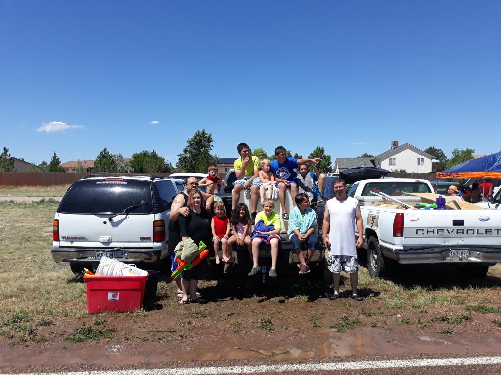 Charles81001's tweet photo. 2019 water parade had a lot of fun  #lifeatatt #parade #funinthesun @PuebloHotChilis #FourthofJuly have a safe and happy #IndependenceDay https://t.co/7zyNLO4xaY