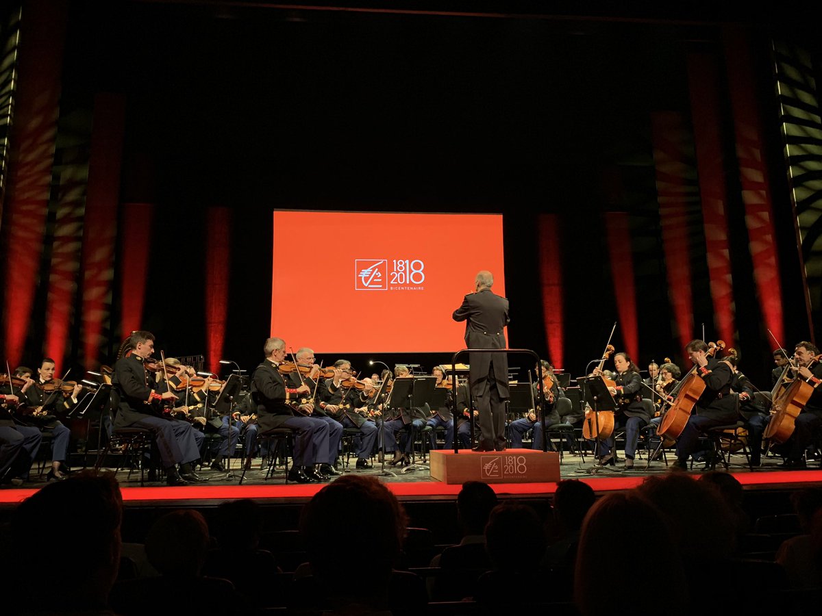 Astrid_Pe's tweet photo. Concert du #bicentenaire de la @CE_RhoneAlpes ce soir �� l’opéra de Lyon. Beau moment avec l’orchestre symphonique de la Garde Républicaine cc @barbier_gilles https://t.co/5l0oLHUNsx