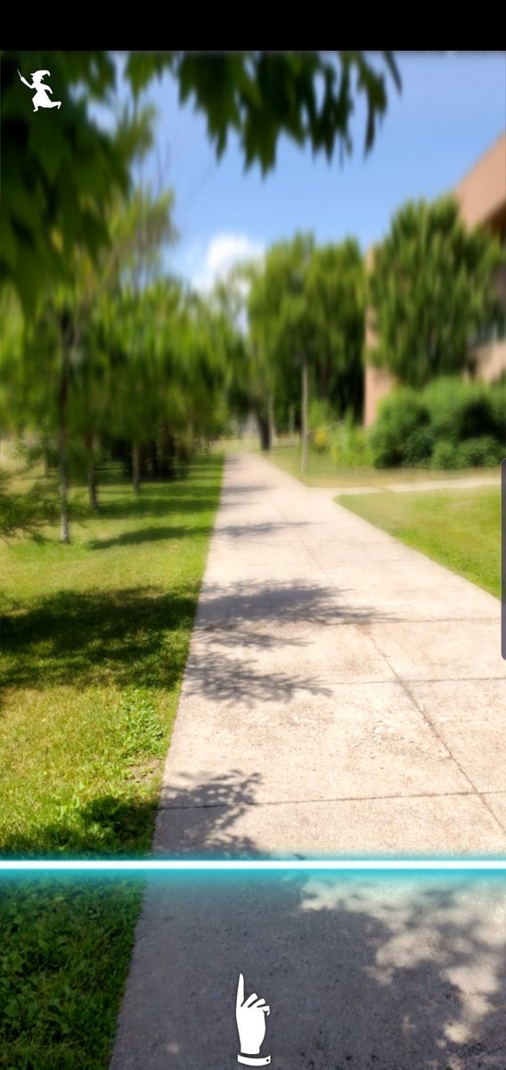 DylanTurpeinen's tweet photo. @NianticHelp I recently tried to use a 10k portkey and was greeted with this screen. No matter where I walk or look, the blue line and hand do not change. I've reinstalled the game, tried turning off AR. Nothing let's me actually go through the portal. What gives? https://t.co/mmVVTDn2EM