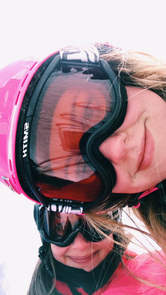 k_stutterheim's tweet photo. SCREAMING happy birthday to my sis !!! let’s make 17 the best year yet;) forever thankful for ya, love you big!🤩🤩 https://t.co/fHhQf0vRgX