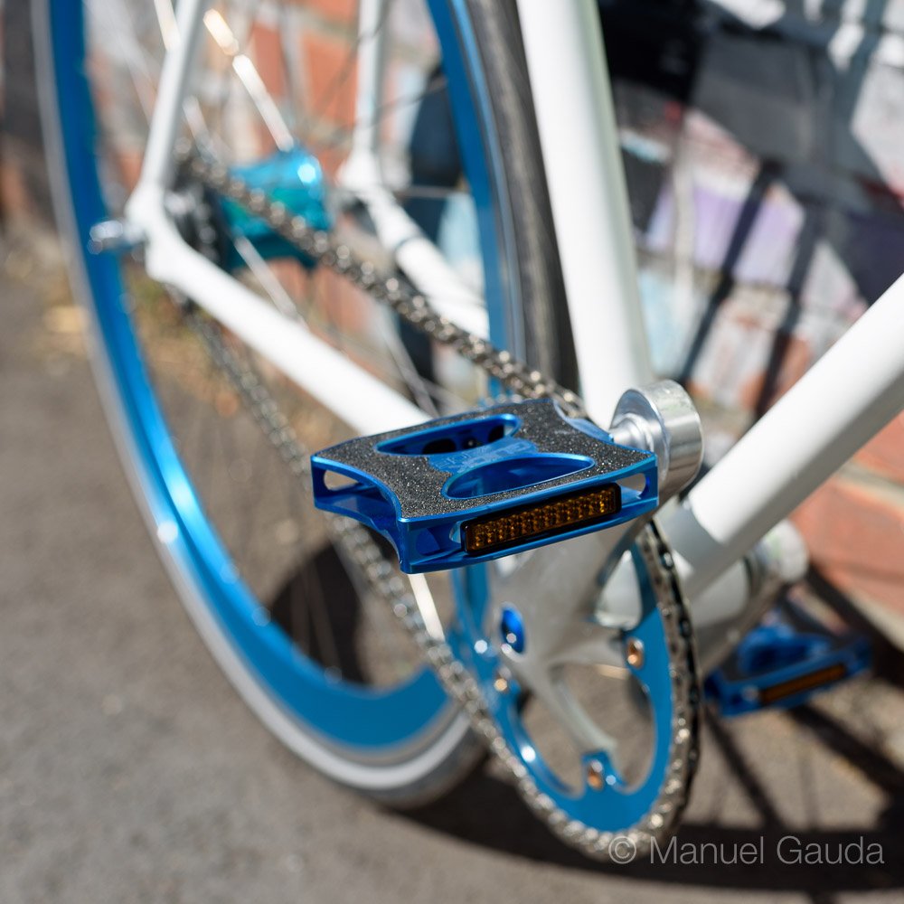 ManuelGauda's tweet image. I call her "Eisprinzessin"
Once a black #fuji feather frame, now a beauty 😍  #sturmeyarcher2speed rear hub 👌
#coolbikes #bikeporn #steelframe #steelbike #classicbike #steelisreal #bikelove #lifebehindbars #lovecycling #cyclingphotos