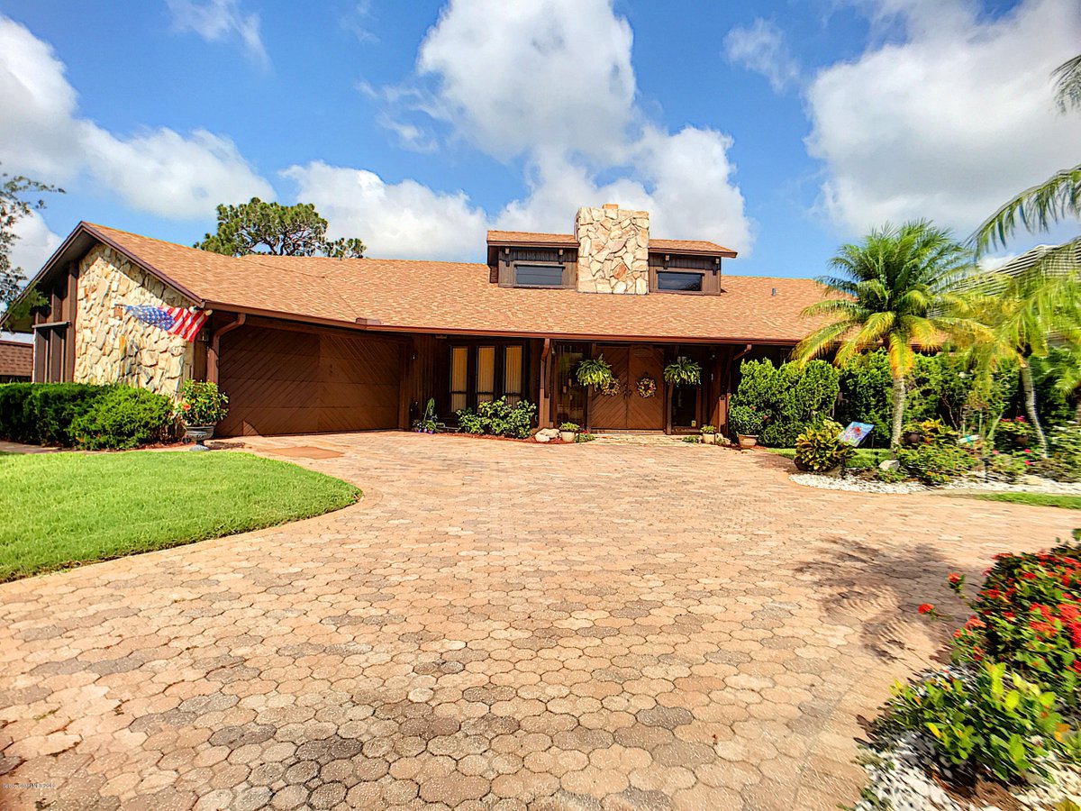 roywickfelders's tweet photo. Search your home in Merritt Island like a king! Visit our website and choose the property that defines your status, needs as well as budget.
https://t.co/t59nit2bGy

#independenceday #DealoftheDay #homeforall #waterfronthomes https://t.co/C6IpQLA3ML