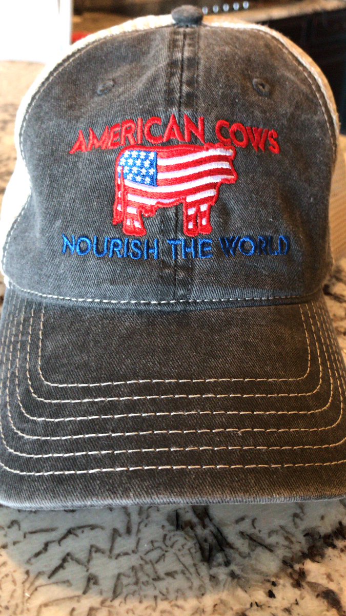 tmpeart's tweet photo. Happy Independence Day #4thofJuly #CattleTales https://t.co/JcTUiTvYtc
