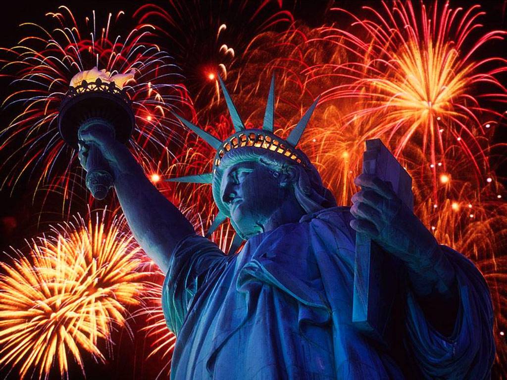 Premiermoving's tweet image. Have a happy and safe #FourthOfJuly2019!