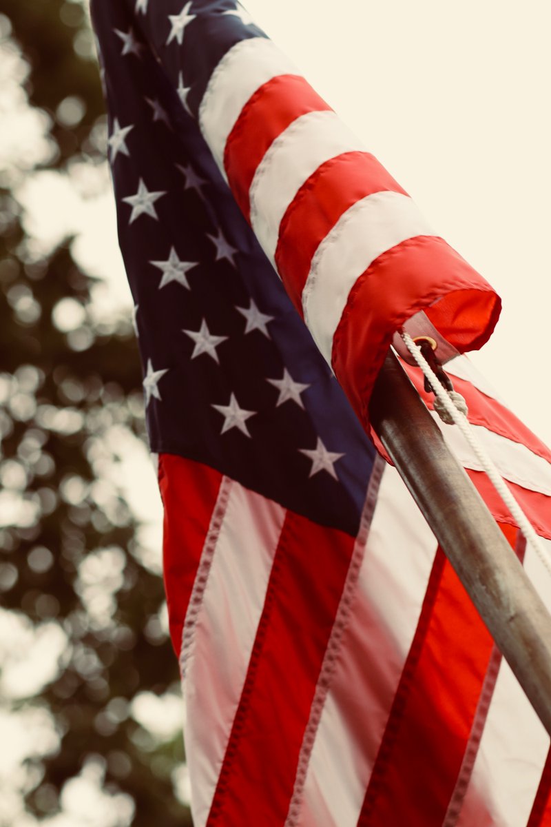 MHDirect4Less's tweet image. 🇺🇸Wishing you and your family a Happy Fourth of July! 🇺🇸

~ from the Mobile Homes Direct Team