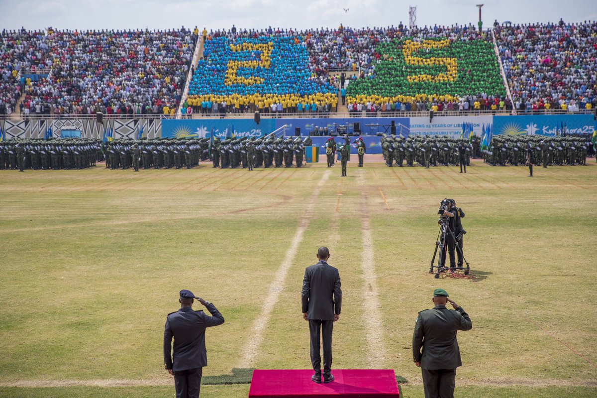 UrugwiroVillage's tweet photo. “We left the past behind us and embraced the future by coming together as a family. We must remain solid in defence of these values through each and every generation. We will not lose our way again.” President Kagame | #Kwibohora25. For more pictures: https://t.co/Pv56PdkPVN https://t.co/fdHbJAdjhB