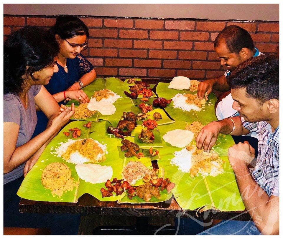 HoustonKumar's tweet photo. Happy #July4th2019 everyone!💥 Celebrate this day with your loved ones at Kumar’s Houston. We are serving our special Unlimited King’s Meal 🤴on this day. This is an experience you don’t want to miss! Enjoy a traditional South Indian meal on banana leaves only at #kumarshouston! https://t.co/hTubyYkT3X
