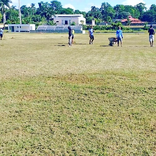 asofutmats's tweet photo. Seguimos trabajando en el acondicionamiento del play Nuevo del Factor

Para el Partido Amistoso 
@asofutmats 🆚️ @FAtlantico ⏰ 10:00 A.M

#VamosMTS #Asofutmats #Atlanticofc ⚽️👊🙌 https://t.co/NHt789GfSF