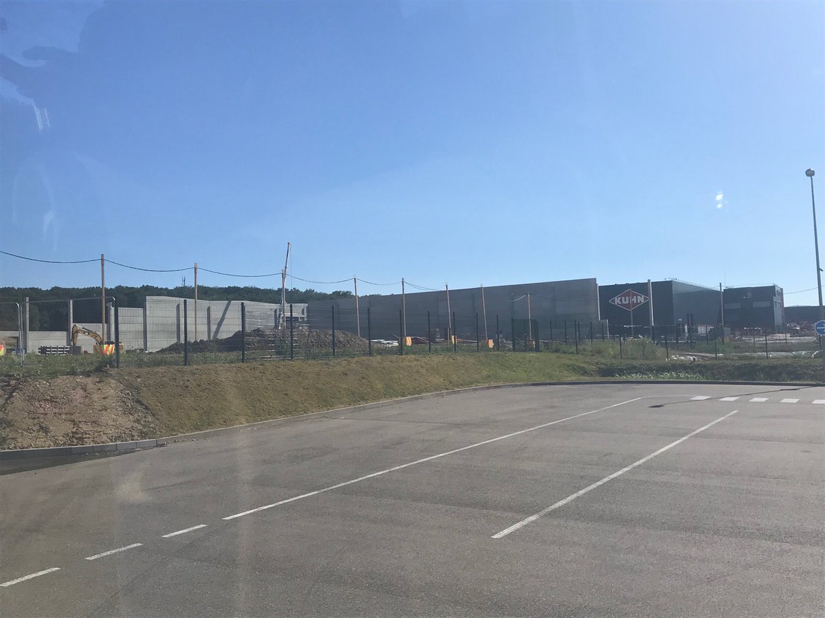 The ⁦<a href="/KUHN_UK/">KUHN Farm Machinery</a>⁩ Monswiller plant is doubling in size with a €23m investment. Busy times at the company #agriculture #machinery