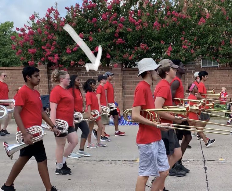 jbraafladt's tweet photo. Happy 4th of July! 🇺🇸🇺🇸 Had fun watching Hayden march in his first 4th parade #mkbsummerselfie #MKBMavs https://t.co/SJpAhPXc30
