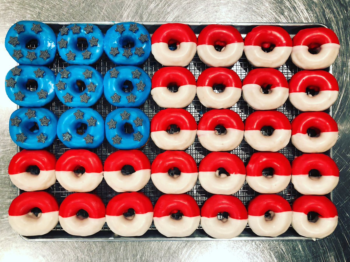 HAPPY 4th of July everyone #donuts #4thjuly #donutflag