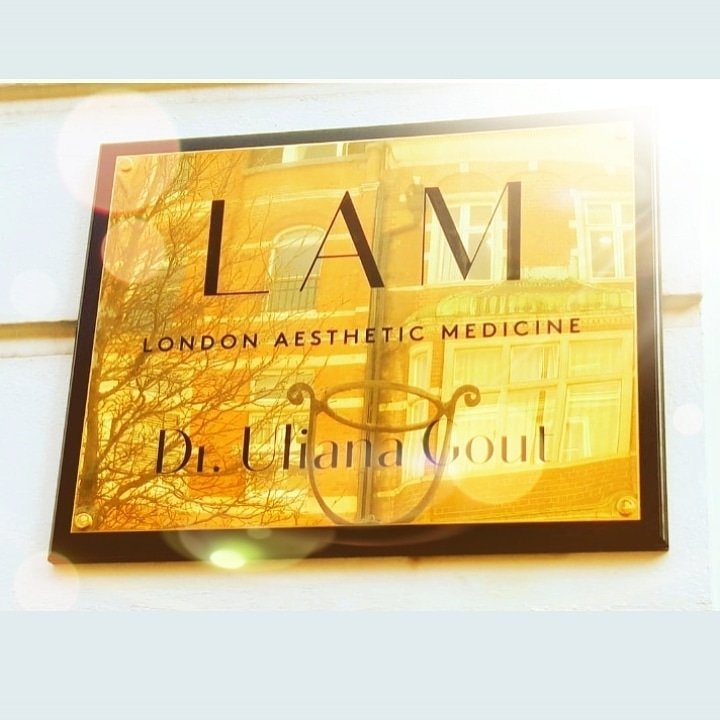 Hello to all our friends around the world! Almost weekend time - another beautifully sunny day in Harley Street! ☀🇬🇧☀

<a href="/UlianaGout/">Dr Uliana Gout</a> <a href="/LAM__Clinic/">LAM Clinic</a> #Harleystreet #mayfair #London #aesthetics #beauty #beautyblogger #clinic #botox #fillers #skincareroutine #thursdayvibes #doctor #uk
