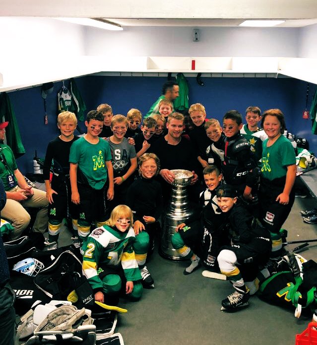 MinnesotaBlades's tweet photo. Thank you @brickhockey and Colton Parayko for making this dream come true!!!  @MinnesotaBlades @TeamMN2019 @YouthHockeyHub @StanleyCup #BrickHockey https://t.co/1YKM3OVnRB