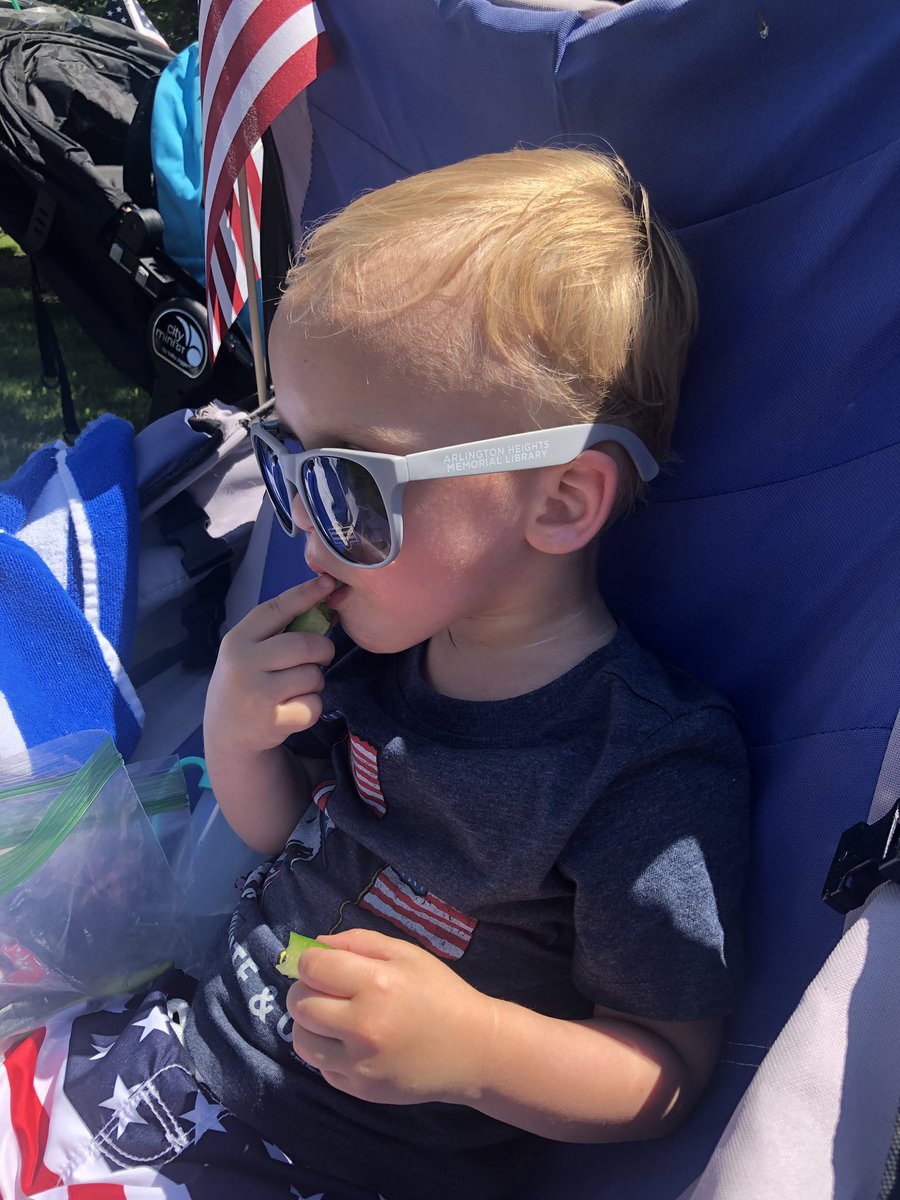 Julia_Pemberton's tweet image. Hey, @ahml - thanks for the sunnies ❤️😎#paradefun