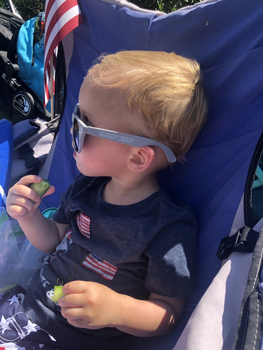 Julia_Pemberton's tweet image. Hey, @ahml - thanks for the sunnies ❤️😎#paradefun