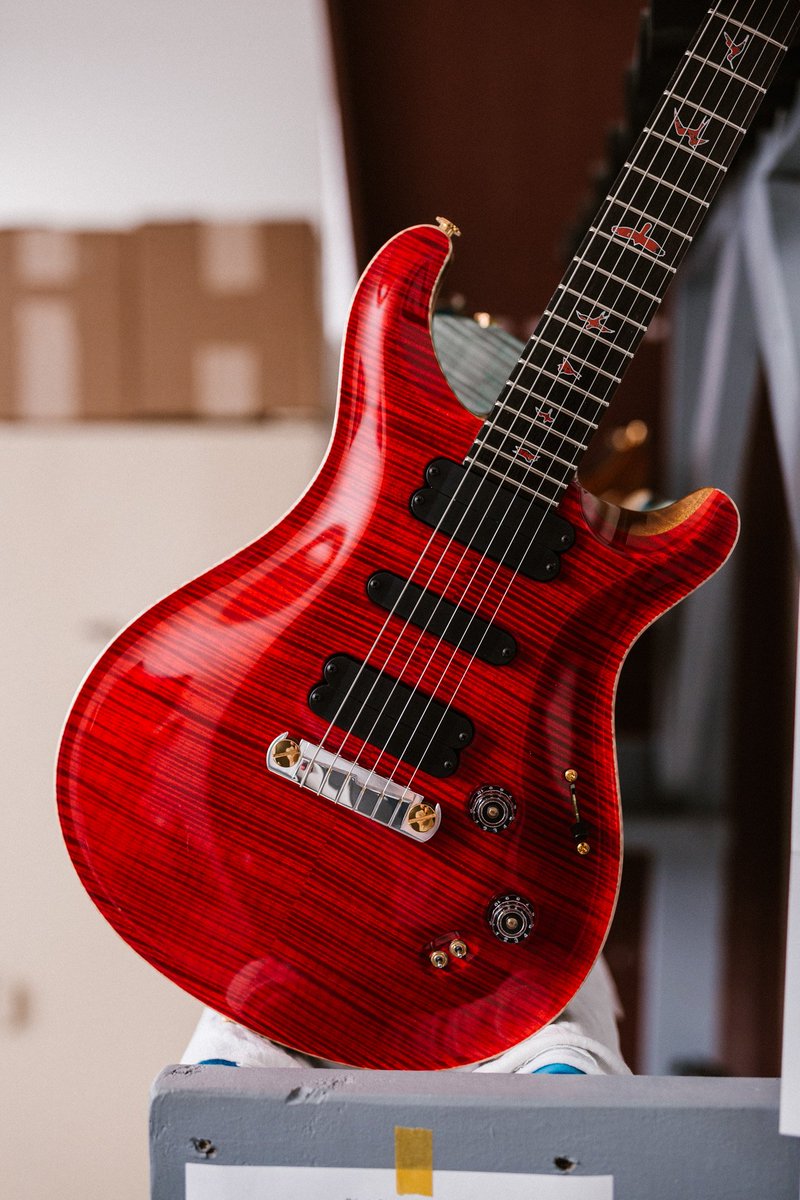 prsguitars's tweet photo. Red, White, &amp; Blue. https://t.co/MBHKsj2Ekp