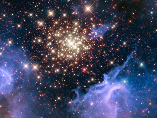 AstroMCollins's tweet photo. Happy 4th! 

Celestial Fireworks 📷: @NASA https://t.co/Ci9hn3KdNs
