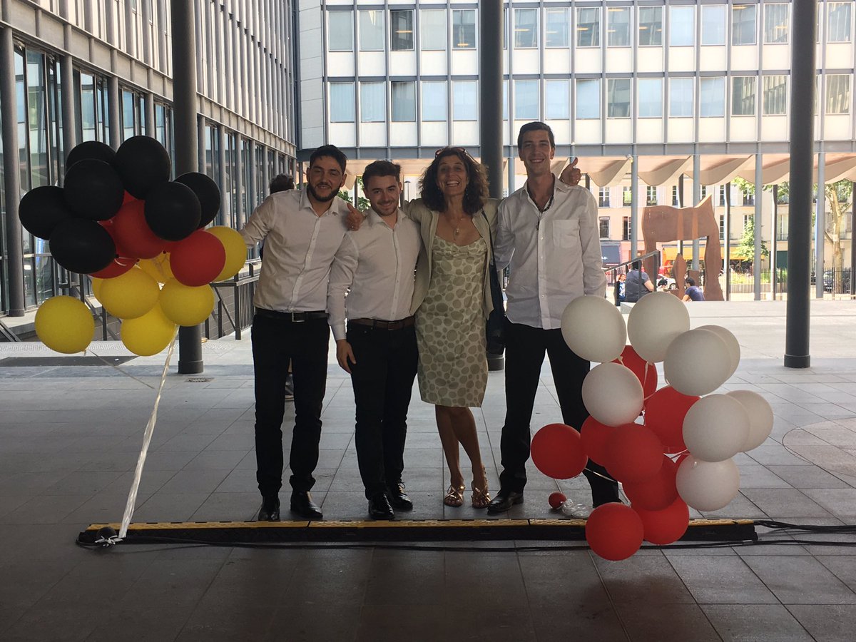 sensiateliers's tweet photo. Joyeuse Fête du personnel @Sorbonne_Univ_ ! @sensiateliers nous sommes heureux d’avoir participé avec l’animation #creationdecocktails pour célébrer cette journée https://t.co/OamcFbniVg