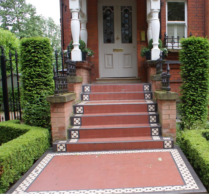 builders_london's tweet photo. Traditional tiling, classic design - London https://t.co/IyMVivpA0W