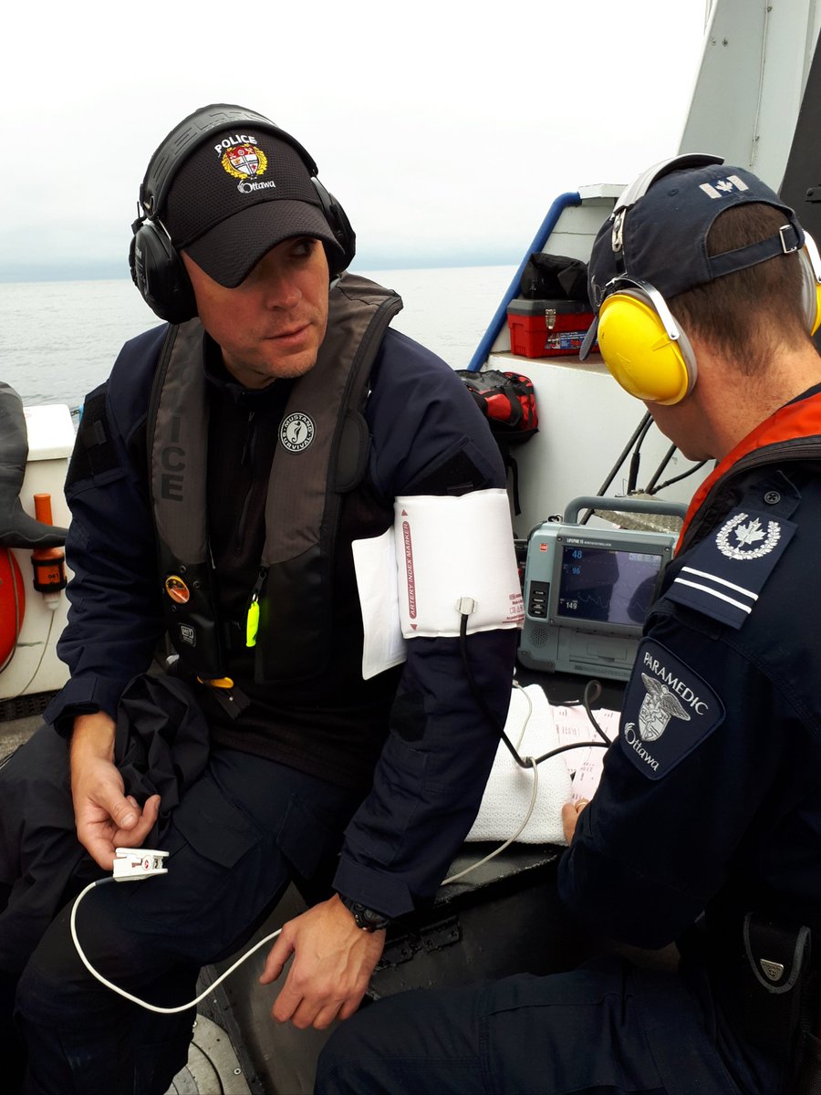 OttMarineMedic's tweet photo. In order to streamline Social media messaging, we are transitioning to only one account.
👉 Follow PMU activity at @OttawaParamedic
~~
Par souci de rationalisation, nous transitionnerons à ne maintenir qu'un seul compte.
👉 Continuez à suivre nos activités au @OttawaParamedic
^AM https://t.co/w0r0TTbbKh