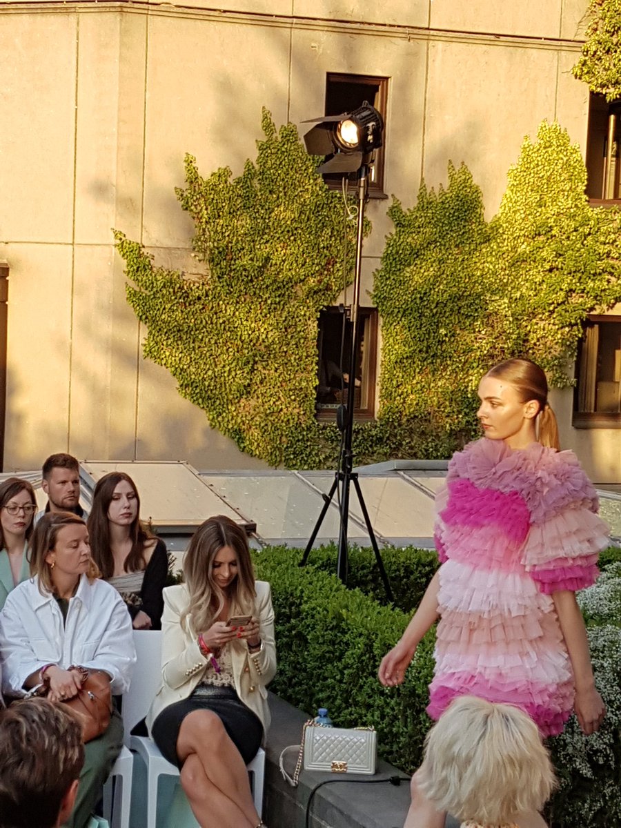 berlinfashionwe's tweet photo. We're still in love with the LOVERS collection by @MarcelOstertag who invited us to the amazing rooftop of the @WestinBerlin for his spring/summer 2020 show 😊 #bfw19 #BerlinFashionWeek #Rooftop #Runway https://t.co/INMX5PcuvK