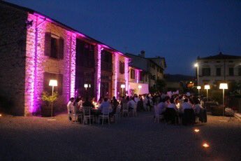 Un matrimonio felice è una lunga conversazione che sembra sempre troppo breve. Il vostro sogno iniziatelo nel giardino di <a href="/VILLASPINOSA/">Villa Spinosa</a> , un angolo di paradiso nel cuore della Valpolicella!
 👰🏻💍🤵🏼--> matrimoni.villaspinosa.it
#VillaSpinosa #Valpolicella #Wedding