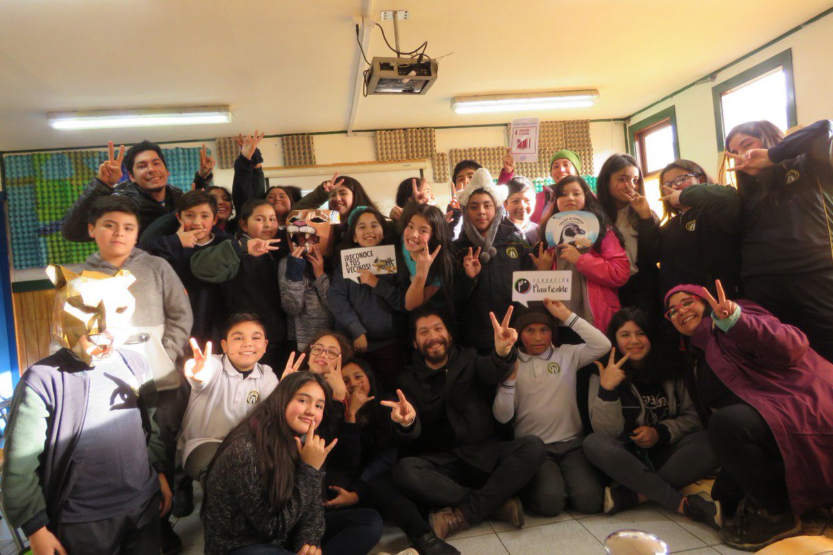 planificable's tweet photo. En Hornopirén, Región de los Lagos, realizamos un taller de Aves e  identidad local, donde pudimos conversar del Pinguino de Humboldt  Embajador del Día de la Fauna 2019
 ¡Cada vez somos más los que amamos nuestra biodiversidad!
 #DiadelaFauna @JaneGoodallCL #PinguinodeHumboldt https://t.co/Nef1potXOc