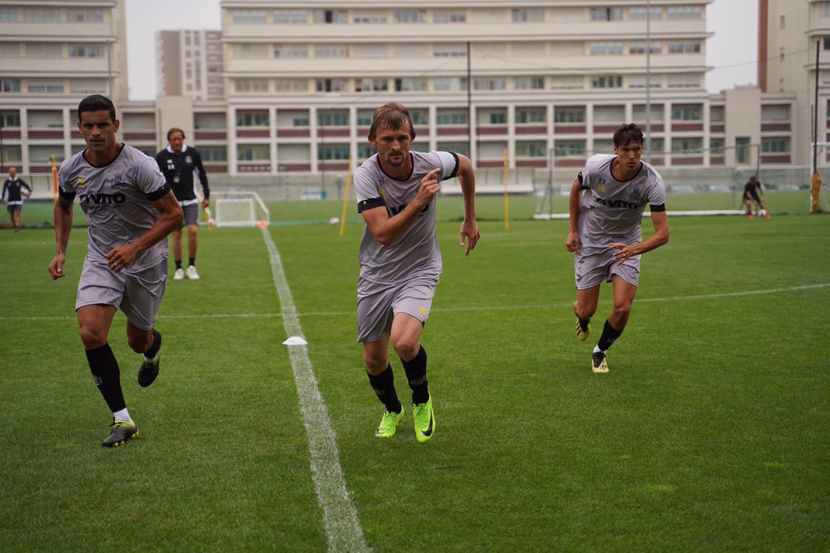 Primer entrenamiento con el #Boavista 🇵🇹🇵🇾

Walter Clar se acopló a su nuevo club y ya trabaja con sus compañeros, de cara a la próxima  temporada en el fútbol portugués.

¡Éxitos siempre Walter querido! 🤩🙌

#JugadorEagleEye🦅⚽️