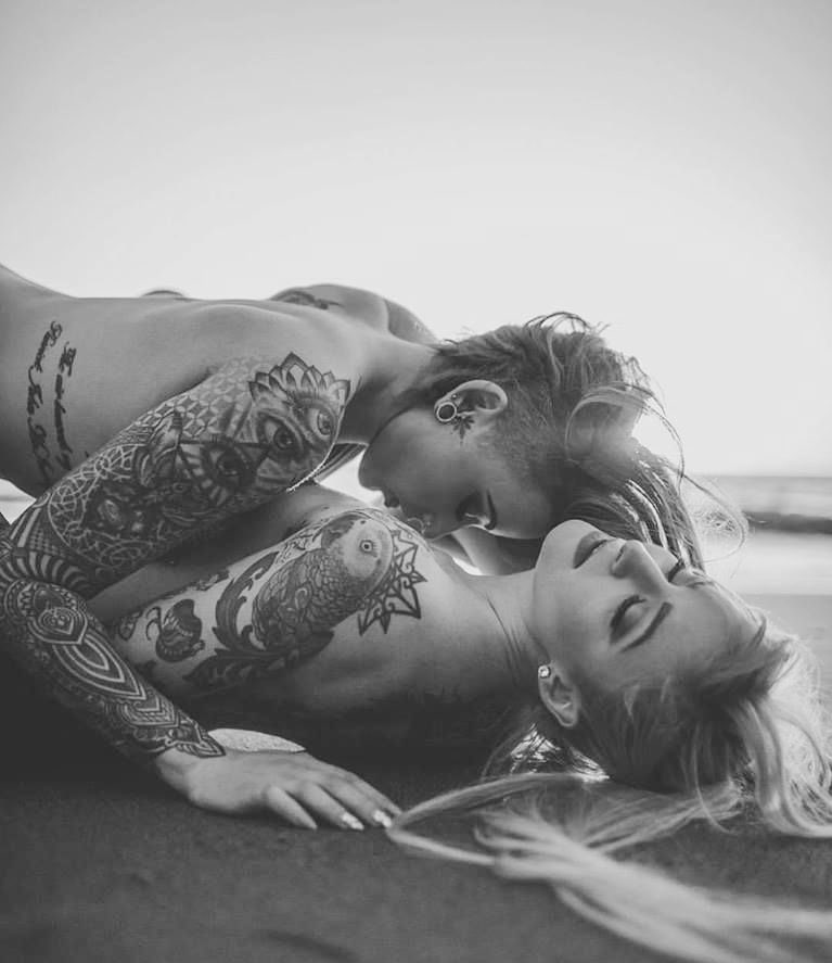 deStouteVrouw's tweet photo. To beach or not to beach ..
#NotTheQuestion #Summer 🌈 https://t.co/kYFVqclcya