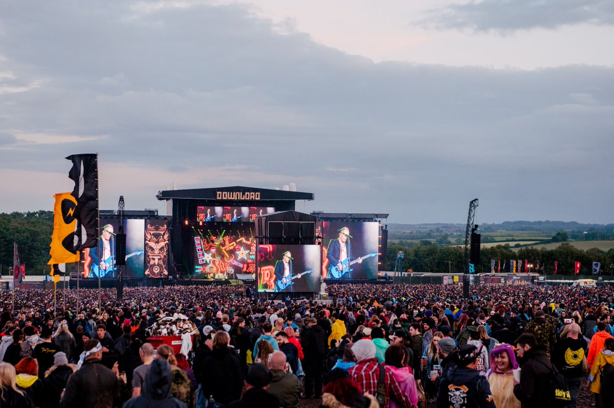 Download Festival tweet media