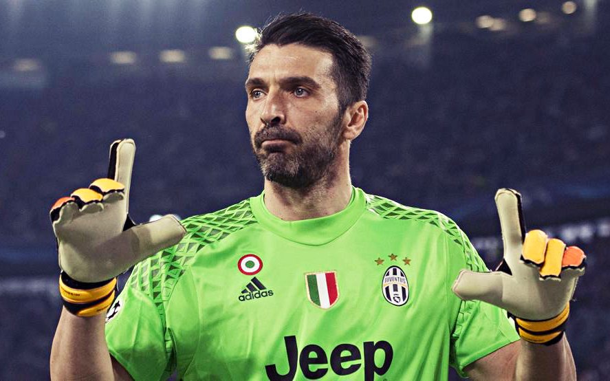 CHUVIJIMENEZ's tweet photo. #Futbol | Gigi Buffon, llegó hoy a la @juventusfces para firmar por una temporada más, con sus 41 años de edad. “Vuelvo xq el llamado de una Vieja Señora no puede ser ignorado” ⚽️ https://t.co/0FDrOuKpwp