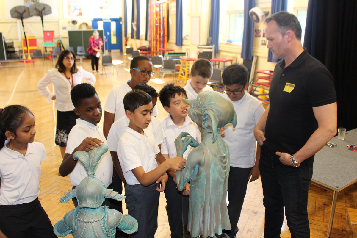 arts_wps's tweet photo. @WPS_Success were thrilled to welcome back past-pupil and world-renowned movie sculptor @Bryn_court to discuss his career as a working #artist - he even brought along two of his #HarryPotter friends! #Dobby #AIMValues @ArtsAward @Artsmarkaward https://t.co/jQiwkU0238