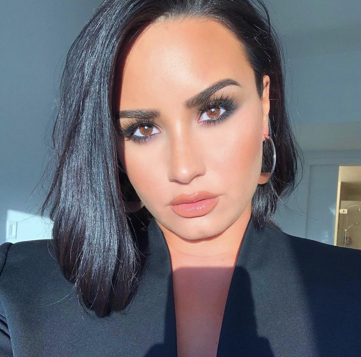PopCrave's tweet image. Demi Lovato announces break from social media: 

“Be kind ❤️”