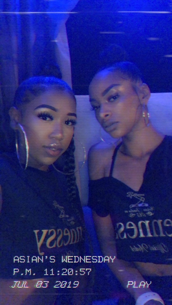 DenverTweets303's tweet photo. π We Are Proud Of Our Ladies Of #denverglobalmodels ππ½ββοΈπ§π½ββοΈ @KantBreakMe @AsiaCinnamon
They Showed Up And Set Shit Off At The #HennyThingIsPossible Private Party Last Night! Extremely Happy For These Ladies!! #AdelesAddictions #DenverGlobal #DenverTwitter #Henny5 #Korean #Black https://t.co/cUPgAmxjcy