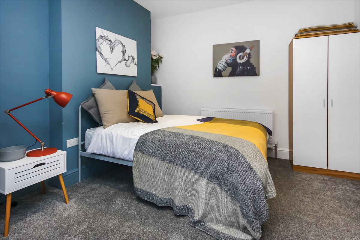 MrSmartProperty's tweet photo. ✨ NEW ✨ Love the industrial feel to this new property in Northwich. What do you think of it?  🤔 https://t.co/DNQEez8Kul