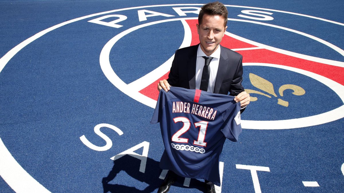 StretfordPaddck's tweet photo. 📸 Ander Herrera has been unveiled as a Paris Saint Germain player.

🤔 How's this photo make you feel, Reds? https://t.co/6Twx5lqBZK