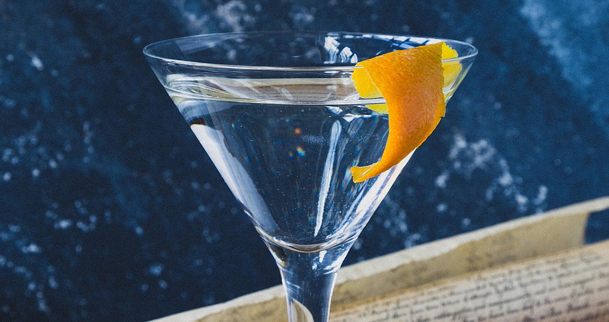 Kick Off Your July 4th Celebration with a <a href="/bluecoatgin/">Bluecoat Gin</a> Martini #4thofjuly >> ow.ly/11Kk50uTwss