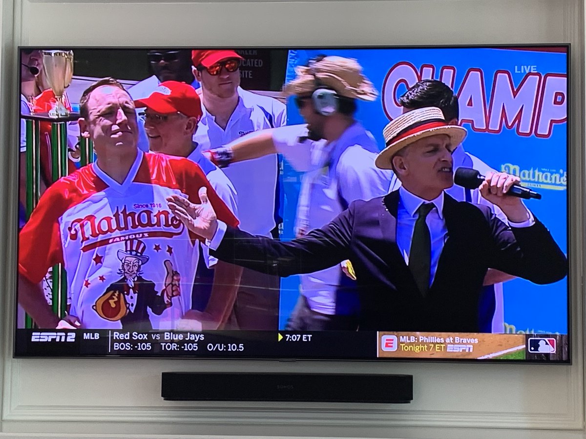 Darren Rovell tweet media