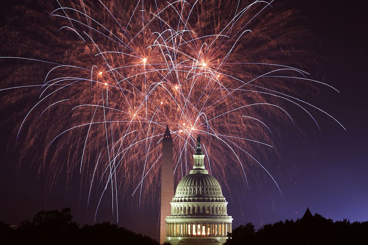 KennedyWarrenA's tweet photo. Happy 4th of July from all of us at the Kennedy Warren! https://t.co/zInKGZTnOY