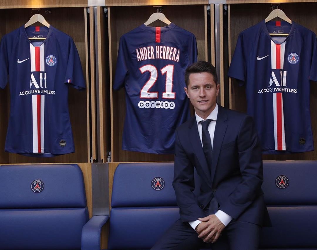 Ander Herrera, en el vestuario del PSG.