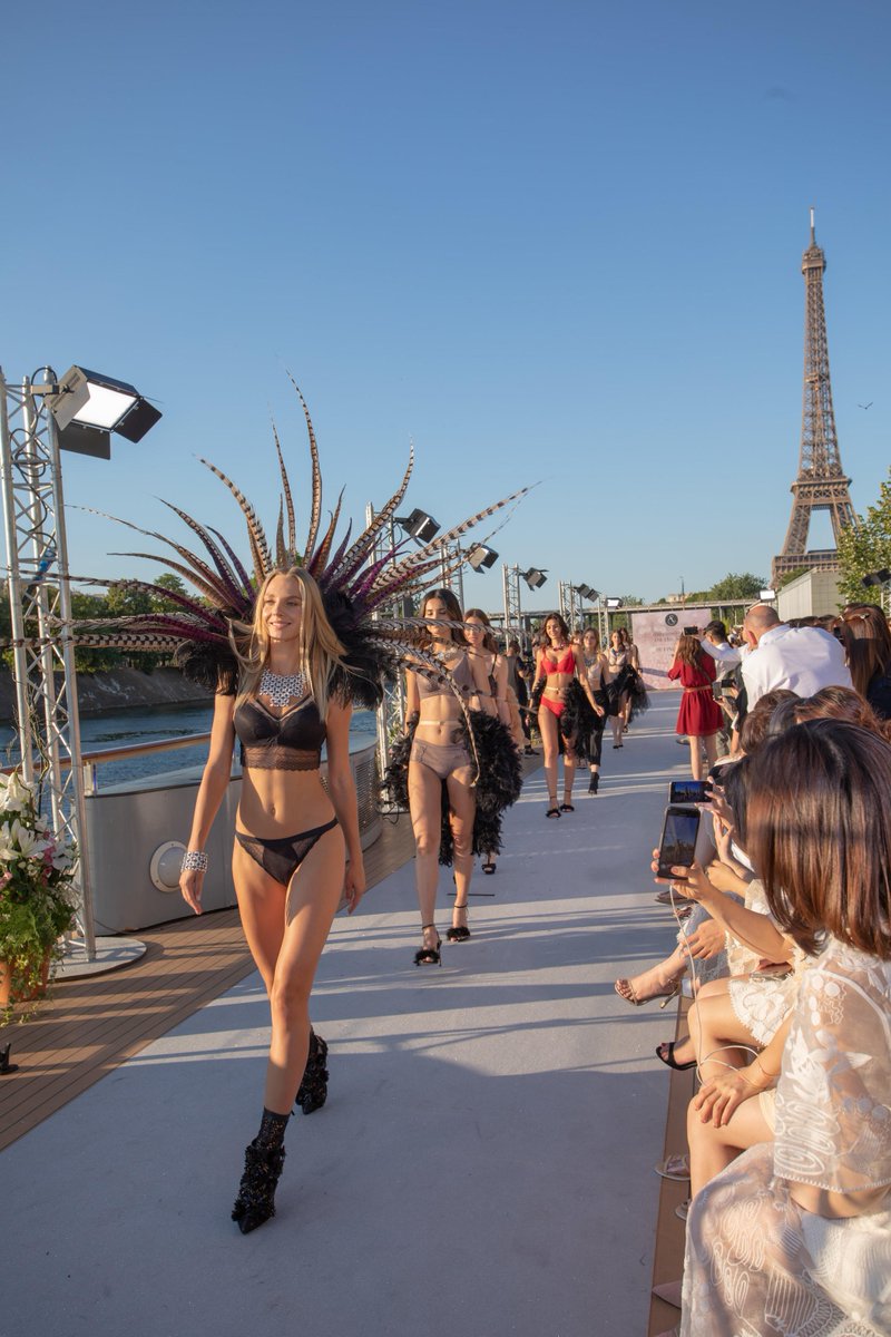 Carlin Creative Trend Bureau tweet media