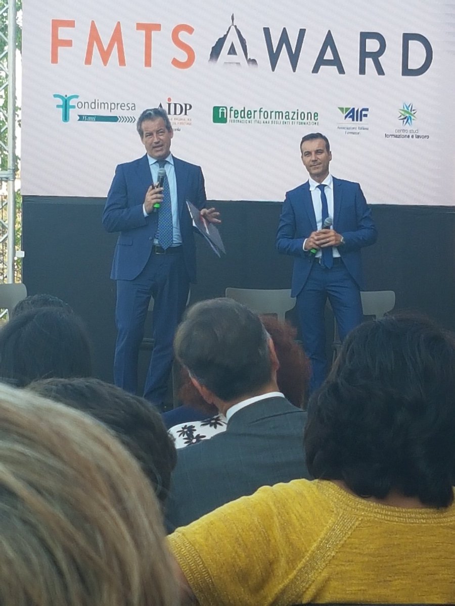 melara_g's tweet photo. Per Sebastiano Barisoni @sbarisoni i responsabili HR sono diversamente umani... https://t.co/YINJw18Rts