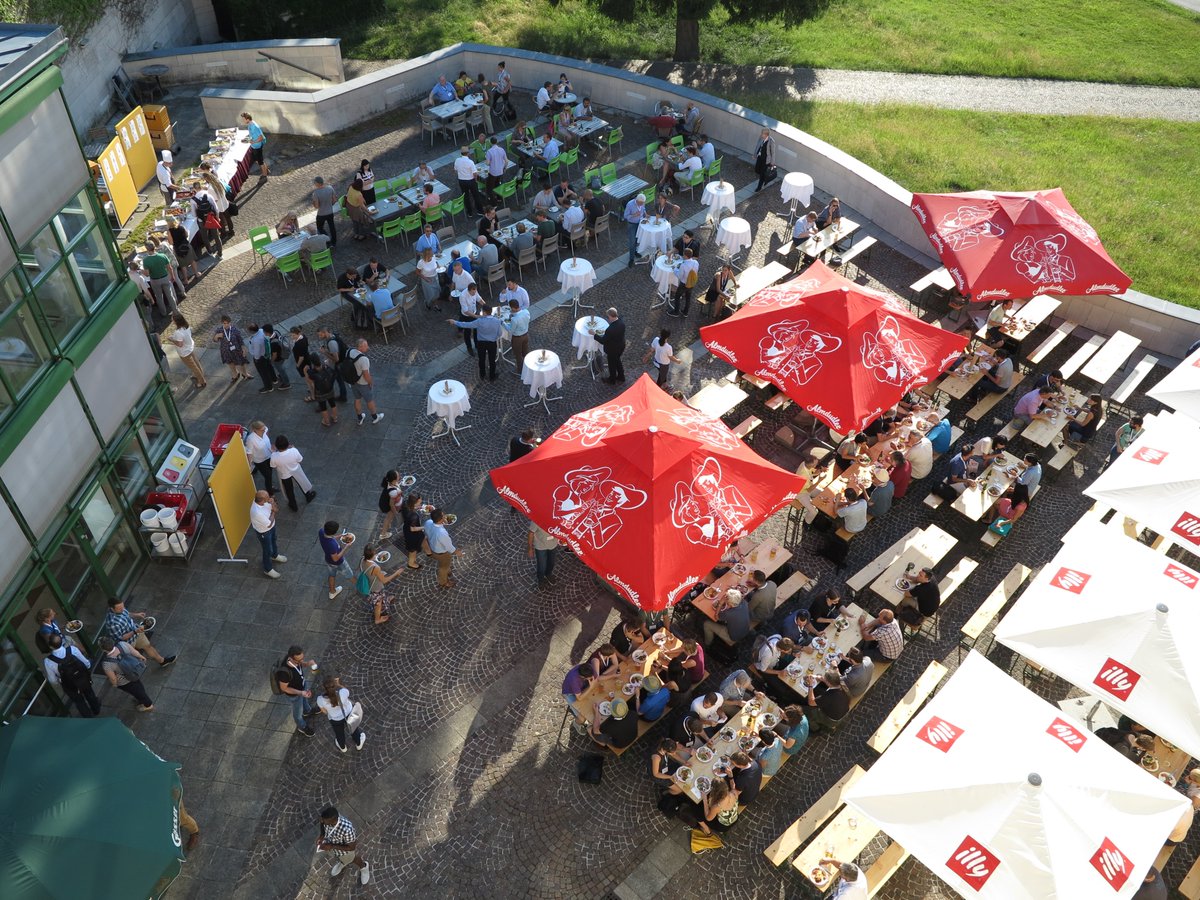 ClaudiaSbg's tweet photo. Abendbuffet auf der Klavierterasse der #Nawi
| Evening Buffet at the Piano Terrace #agit2019 #giforum2019 #gi_week
#Salzburg https://t.co/IsRm8bklua
