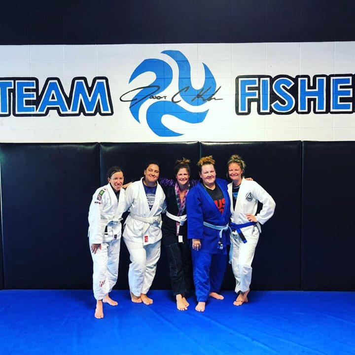 Emma_0h's tweet image. Started the holiday w/a mid day #bjj #openmat. So so many fantastic rounds #rolling. Nice to have more ladies otm, too! All the higher belts kept grabbing me so I wasn’t the 🔨, but I wasn’t the nail either. Moved my ass &amp;amp; stayed fluid &amp;amp; aggressive. I kinda impressed my damn self