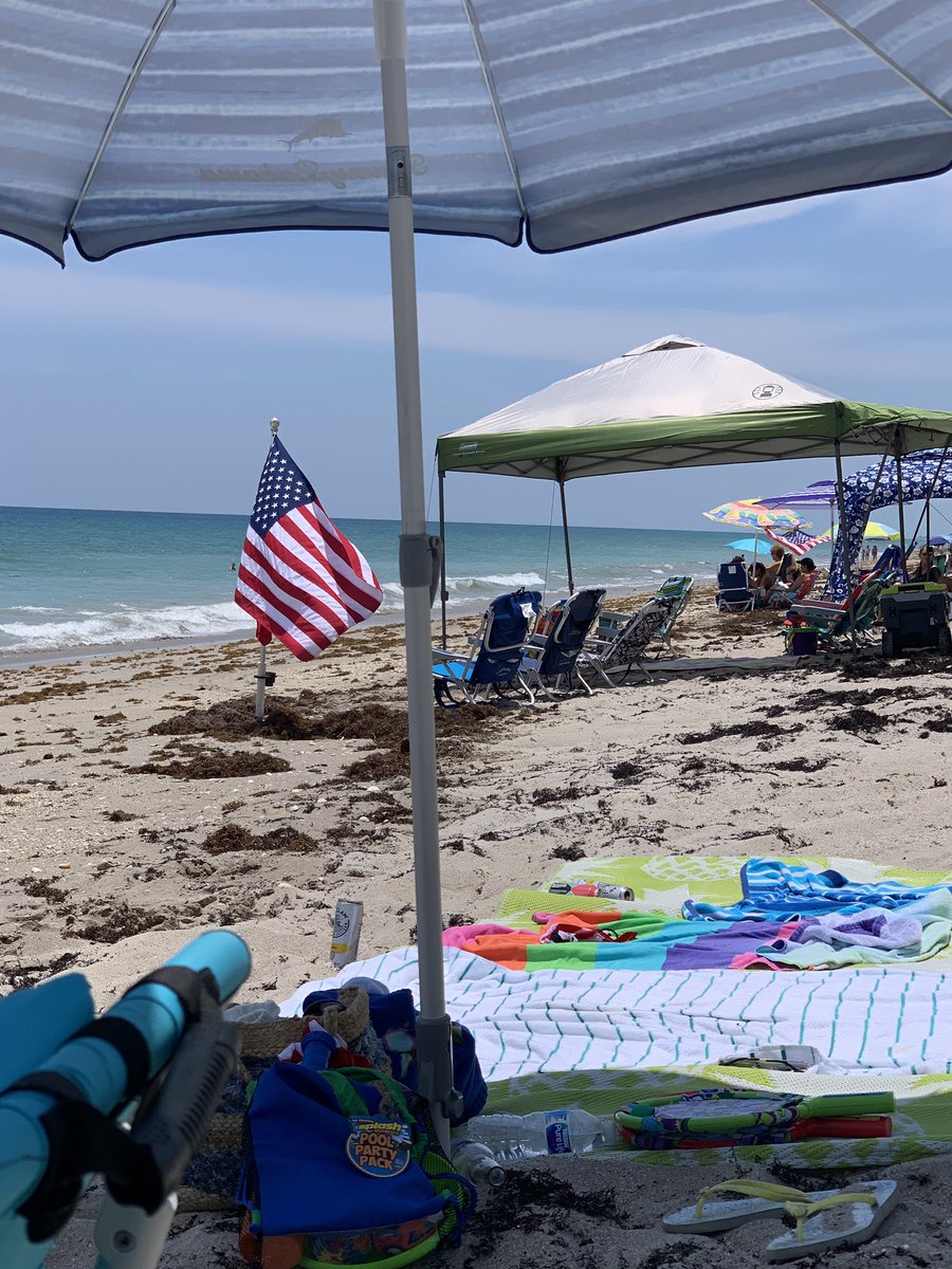 truegloss's tweet photo. Few things are better than this... #happy4thofjuly #oldglory #beachlife #florida #hutchinsonisland #memories #thankyouservicemenandwomen https://t.co/BmfYH2Ycgs