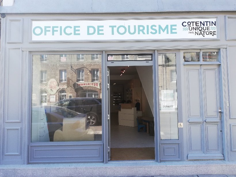 Le nouveau bureau d'information touristique de #Barfleur, #plusbeauvillagedeFrance suite à son déménagement au 39 rue St Thomas Becket et 1er jour d'ouverture. @CotentinUnique #Normandie