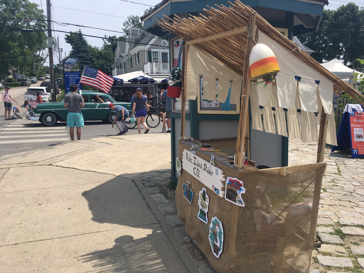 sticker_co's tweet photo. Happy 4th from Peaks Island Sticker Co.! We’re taking a break to hit the beach but will be back tomorrow! #cascobay #peaksisland #portlandmaine https://t.co/xC3EKS8Mk1