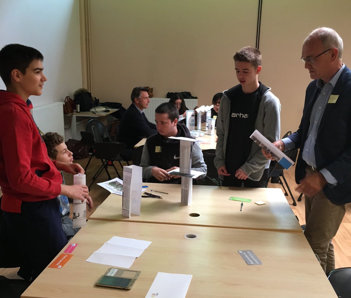 « Tous les élèves de mon établissement bénéficient de ce programme ambitieux, qui passe par l’humain, et qui a un réel impact sur les jeunes », la principale du collège, Audrey Prévost résume parfaitement l’esprit de #DéfiJeunesse #UnirPourAgir