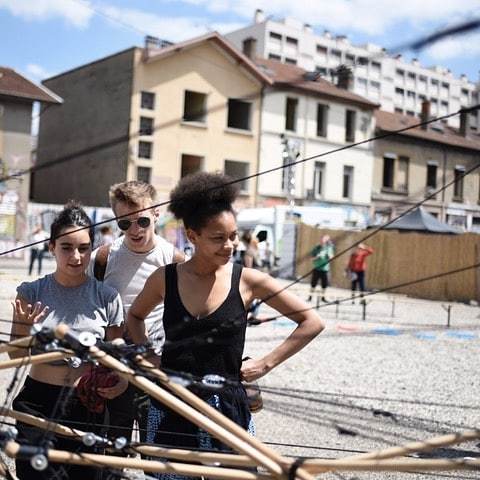 Les Invites Festival tweet media