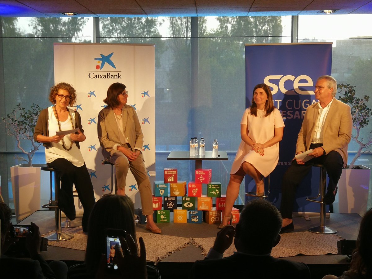 Comença el #ConversesSCE sobre #RSC. Intervenen la Directora de Responsabilitat Corporativa de <a href="/caixabank/">CaixaBank</a>, Meritxell Ripoll; la Directora de Responsabilitat Social Corporativa d’<a href="/ISS_ES/">ISS Facility Services España</a>, Eulalia Devesa; i el Director General de <a href="/Cataloniafundac/">Catalònia Fundació Creactiva</a>, el Dr. <a href="/PimSerrahima/">Joaquim Serrahima</a>. #Empresa